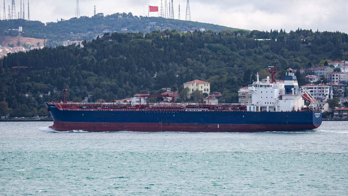 Un dron impacta en un petrolero procedente de Rusia cuando iba a entrar en el Bósforo