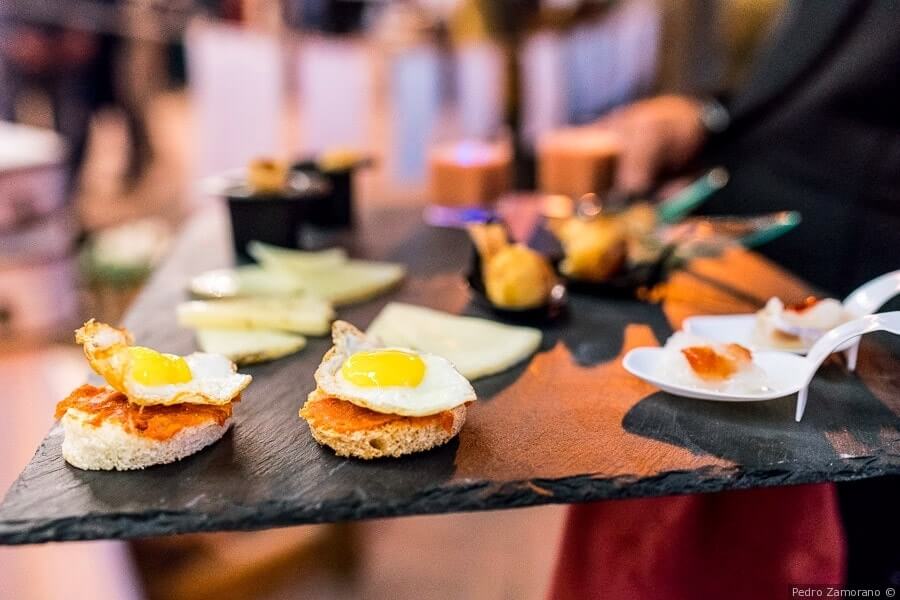 Aperitivo en el restaurante Casas de Luján.