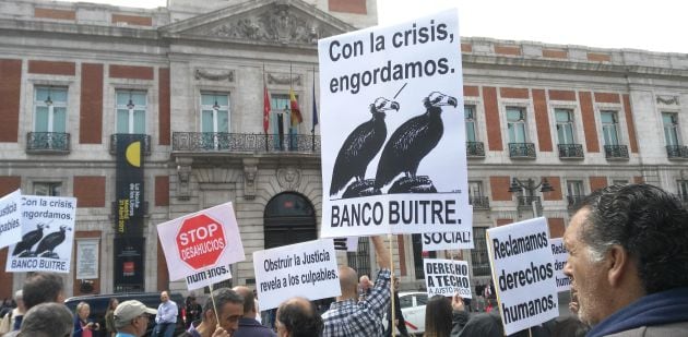 Manifestación contra la venta de vivienda pública en Madrid