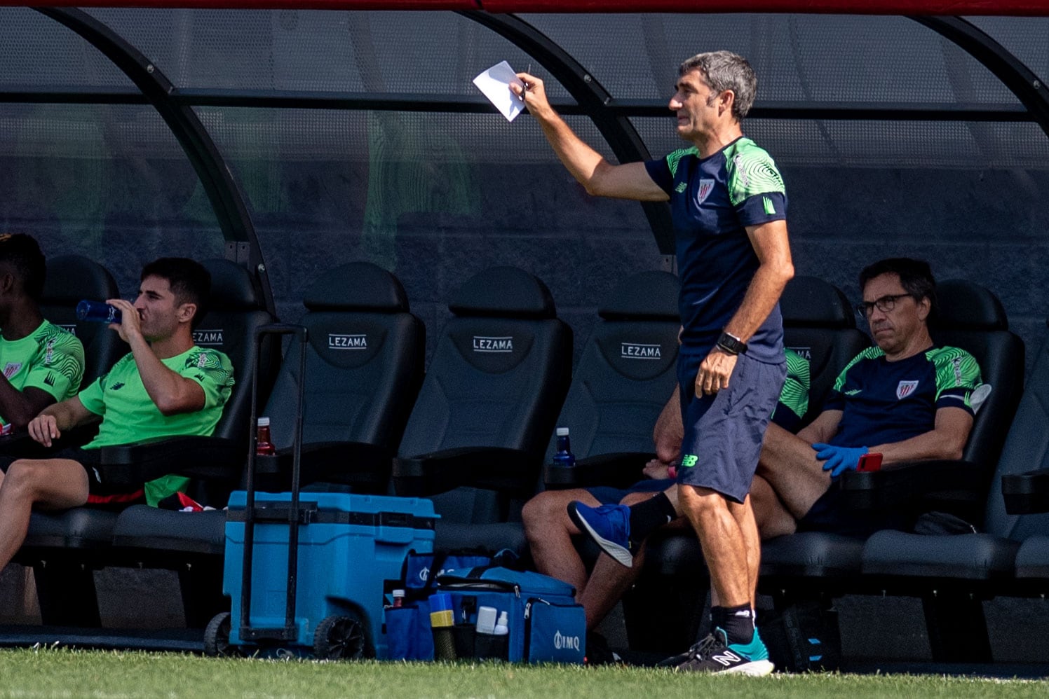 Ernesto Valverde durante el partido amistoso de pretemporada que Athletic Club de Bilbao y Alavés