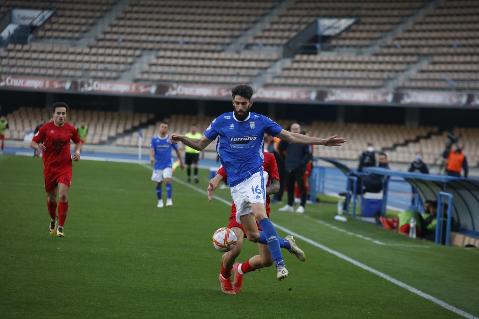 El delantero del Xerez CD, Borja en un lance del partido ante el Antoniano