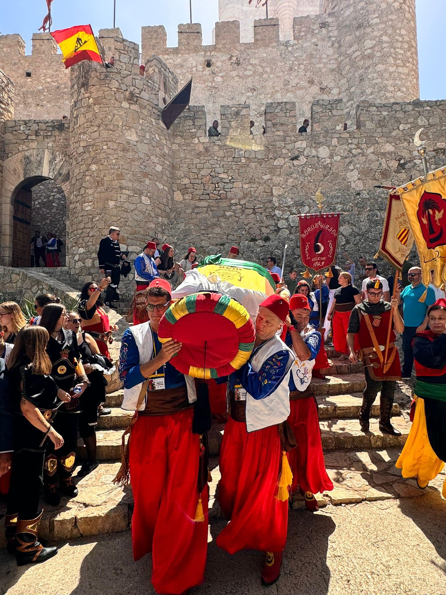 La Mahoma es retirada del Castillo