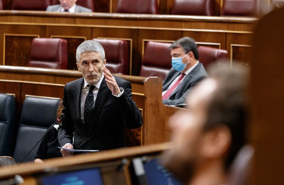 El ministro del Interior, Fernando Grande-Marlaska, durante la sesión de control al Gobierno en la que se ha cuestionado su destitución del coronel Pérez de los Cobos, en Madrid, (España), a 3 de junio de 2020.