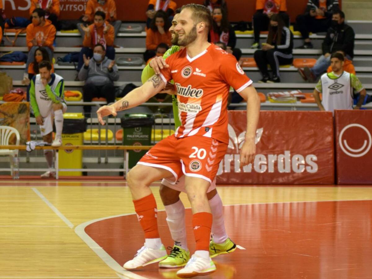 Solano sufre un esguince leve de rodilla y estará unos 10 días de baja