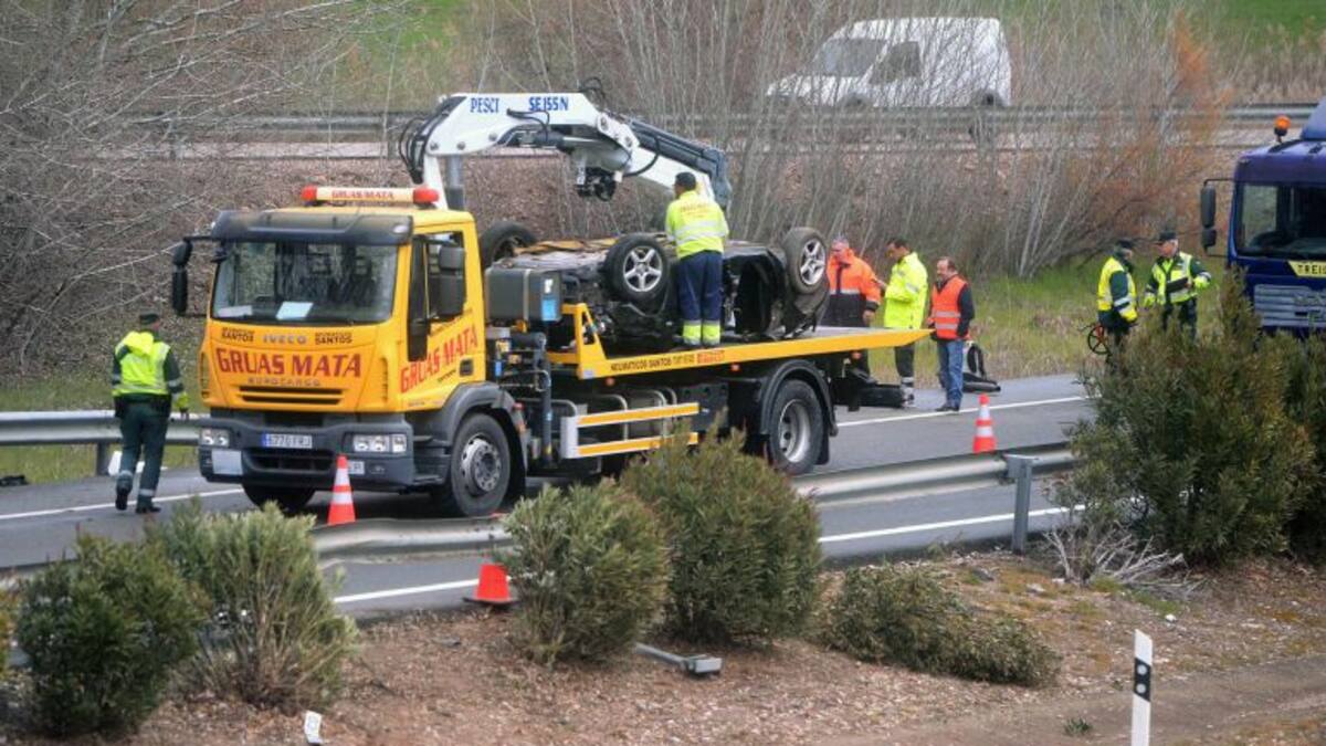La Guardia Civil investiga de dónde salió la oveja que provocó el accidente en la A4