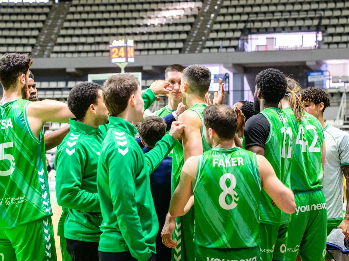 El Amics Castelló convierte el duelo por el liderato en una gran fiesta para la afición