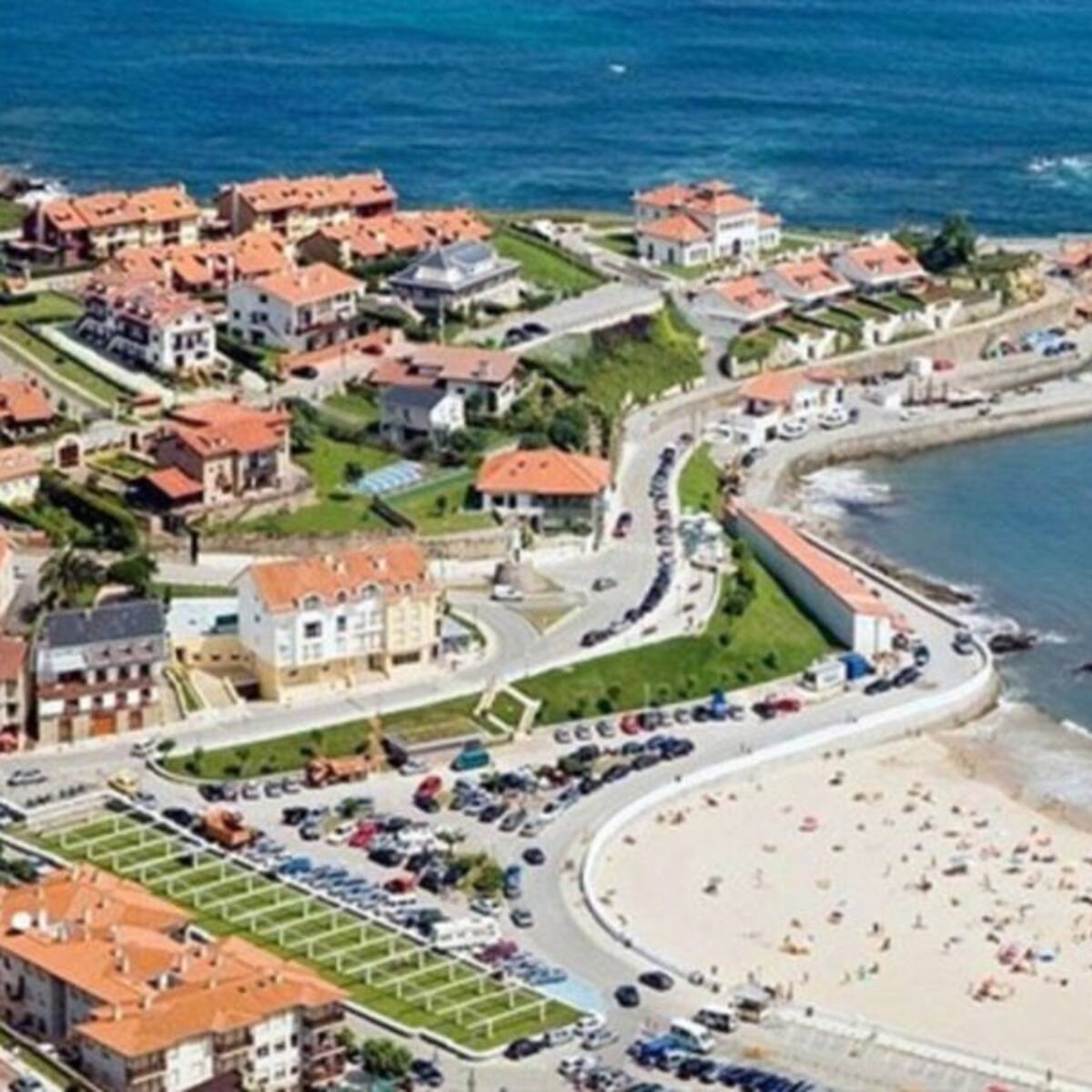 Comillas pagará el IBI y el seguro de la vivienda a los vecinos que pongan en alquiler sus pisos cerrados