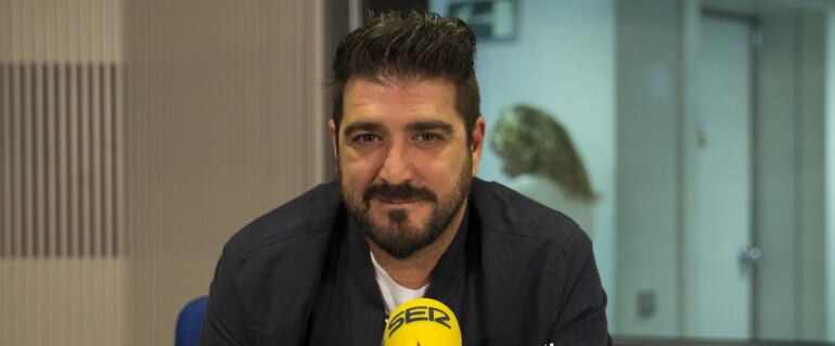 Antonio Orozco, en los estudios de la Cadena SER en la Gran Vía madrileña.