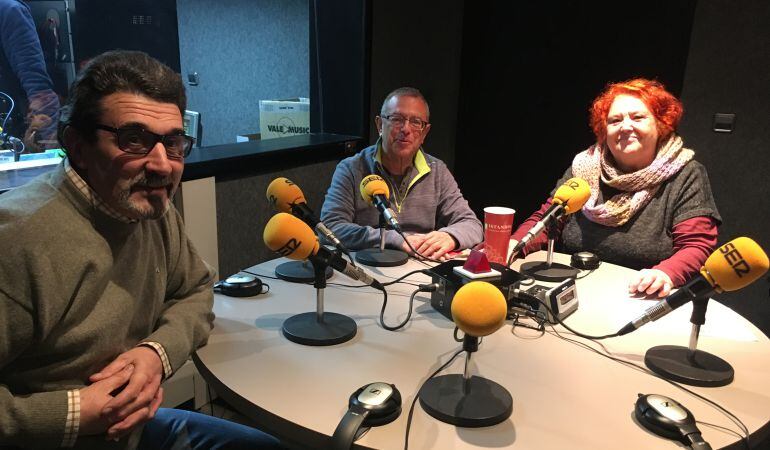 Isabel Mesón, Manuel López y Tomás López Abaigar (de derecha a izquierda) respresentantes de la Coordinadora de Pensionistas de la Zona Norte de Madrid