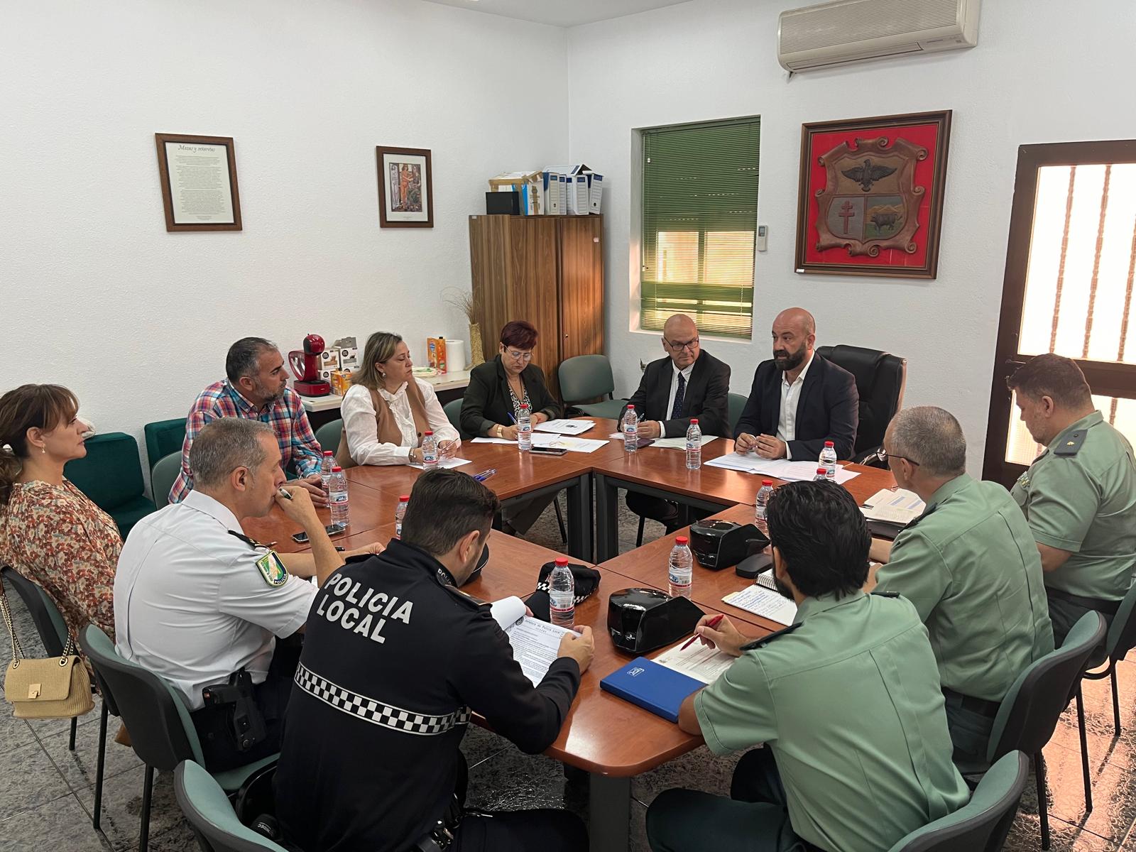 Participantes en la reunión de la Junta Local de Seguridad de Pozo Alcón.