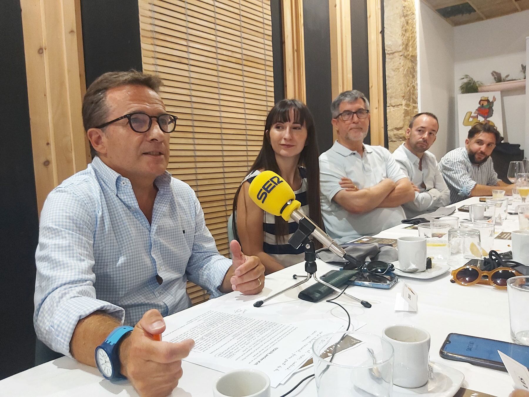 Un instant de la presentació als mitjans del 40 aniversari del grup Tesalín