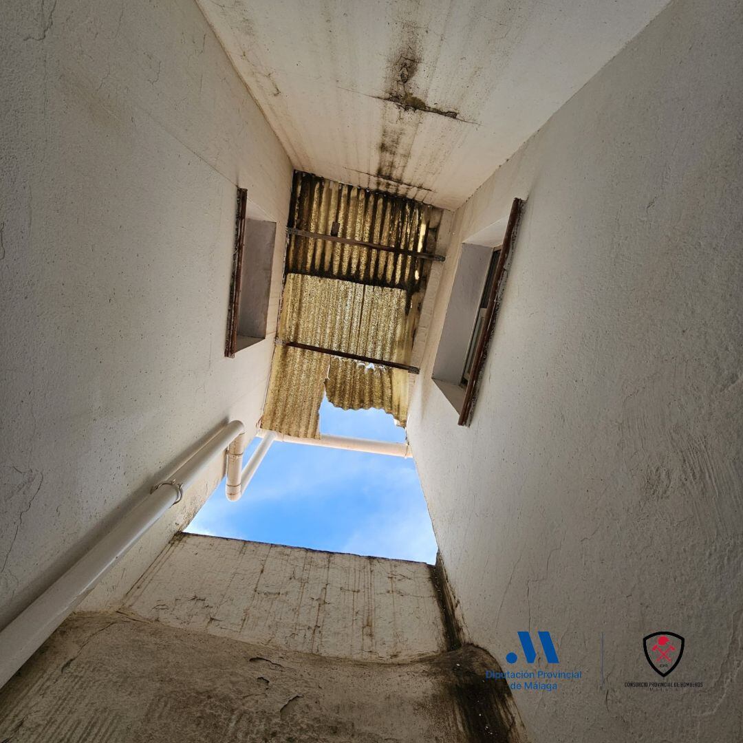 Tejado desde el que cayó el vecino de Manilva