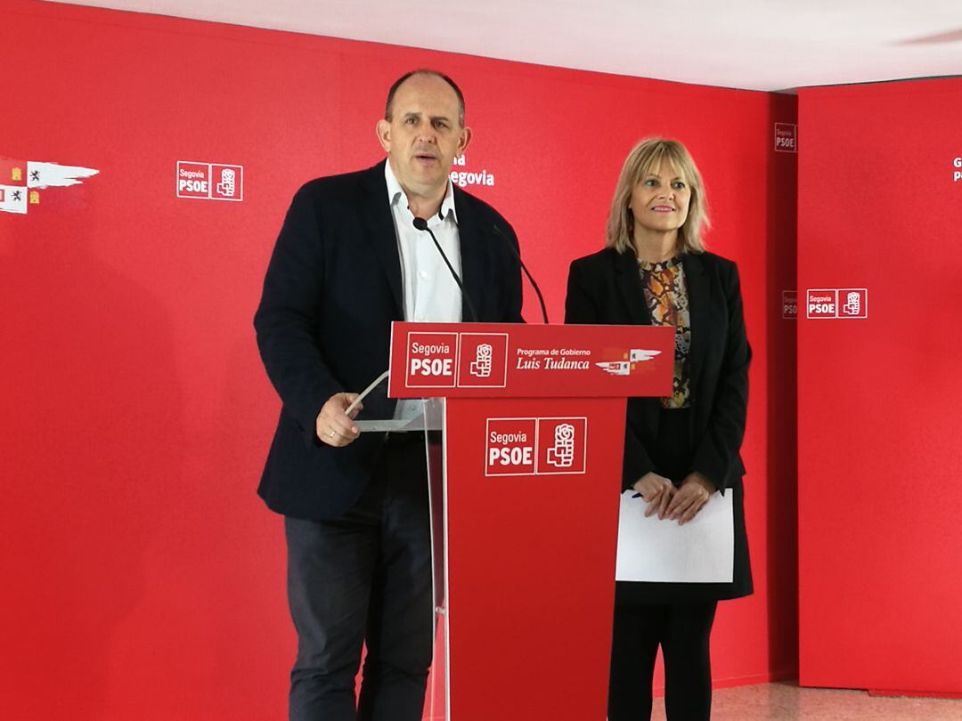 José Luis Aceves y Ana Agudíez en una comparecencia del PSOE