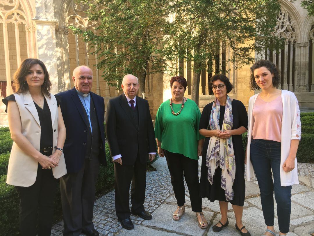 La alcadesa en funciones, Clara Luquero, junto a la diputada Sara Dueñas,  la coordinadora de la Fundación Don Juan de Borbón, Noelia Gómez o el Prefecto de Música del Cabildo de la Catedral de Segovia, Alfonso Frechel