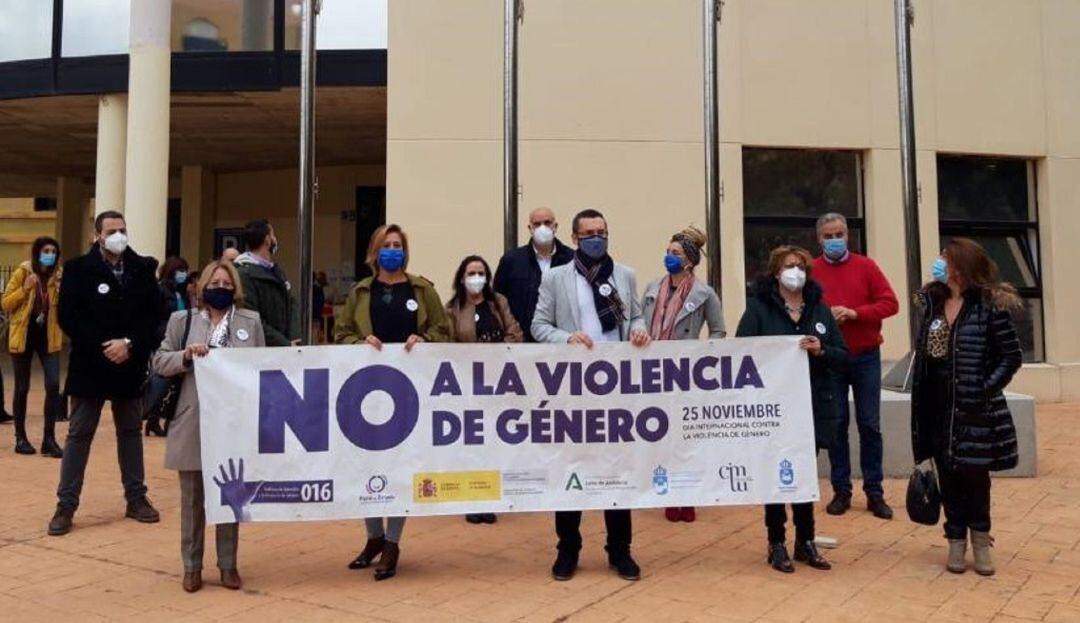 Un momento de la concentración en La Línea.