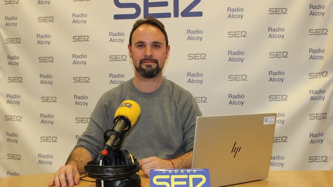 Sergio Andrés, guia turístic i fester, avança com serà el boato que acompanyarà a l'alferes de la Filà Asturianos Fernando Jordá Abad.