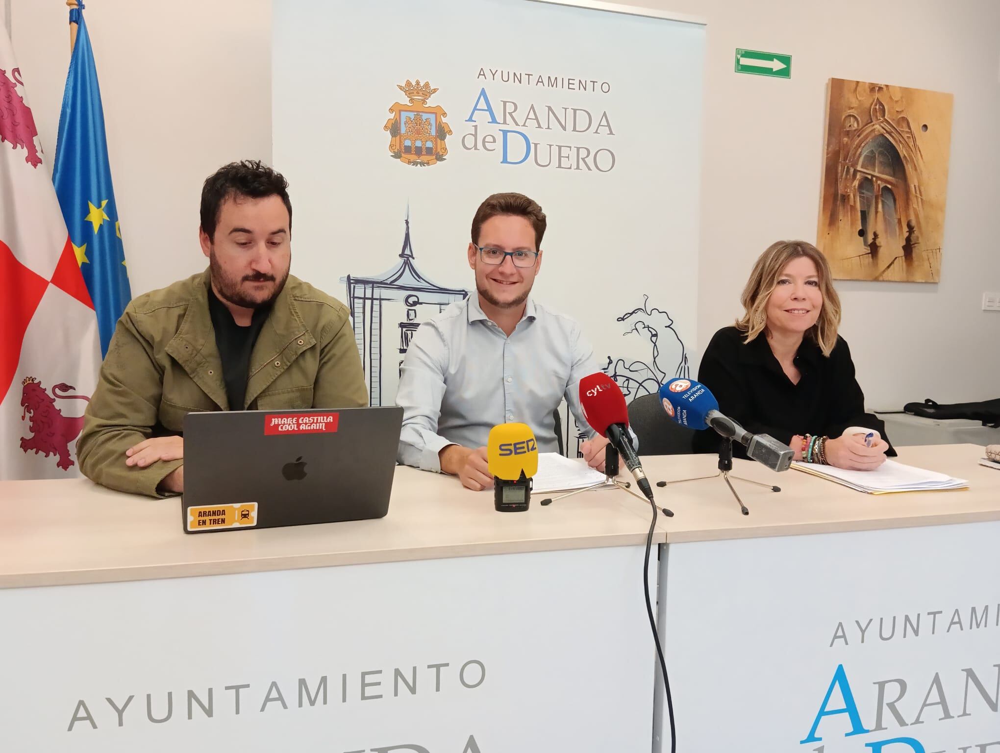 De izquierda a derecha, Guillermo López, Antonio Linaje y Ana Hervás