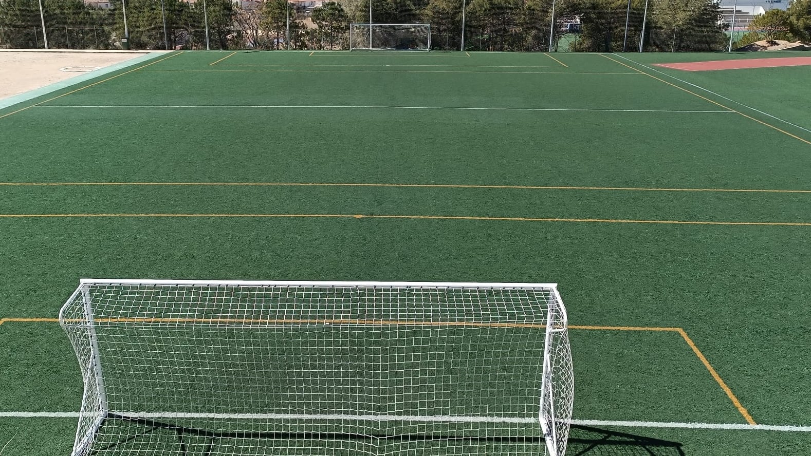 Campo de fútbol anexo a el Barxell de Petrer