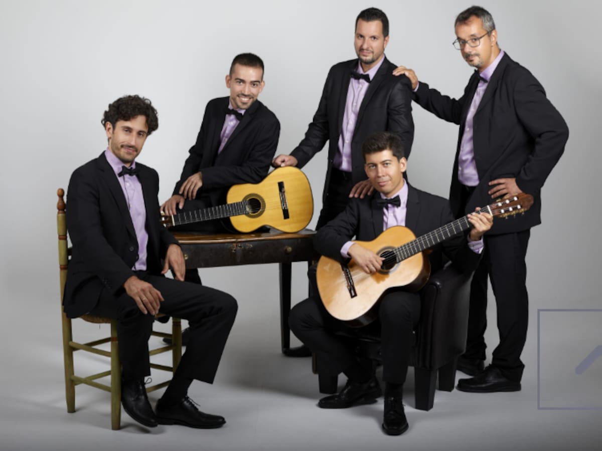 Cinco guitarras con un espectáculo original