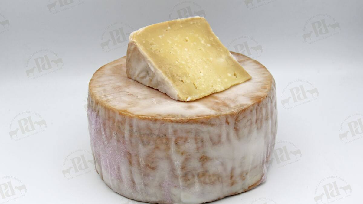 Así es el queso ecológico de Cuenca que se vende (casi) todo fuera de España