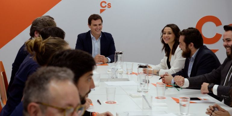 El presidente de Ciudadanos, Albert Rivera (c), preside la reunión del Comité Ejecutivo de Ciudadanos