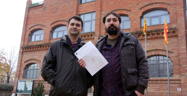 L'alcalde de Celrà (dreta), un dels ajuntaments que van obrir.