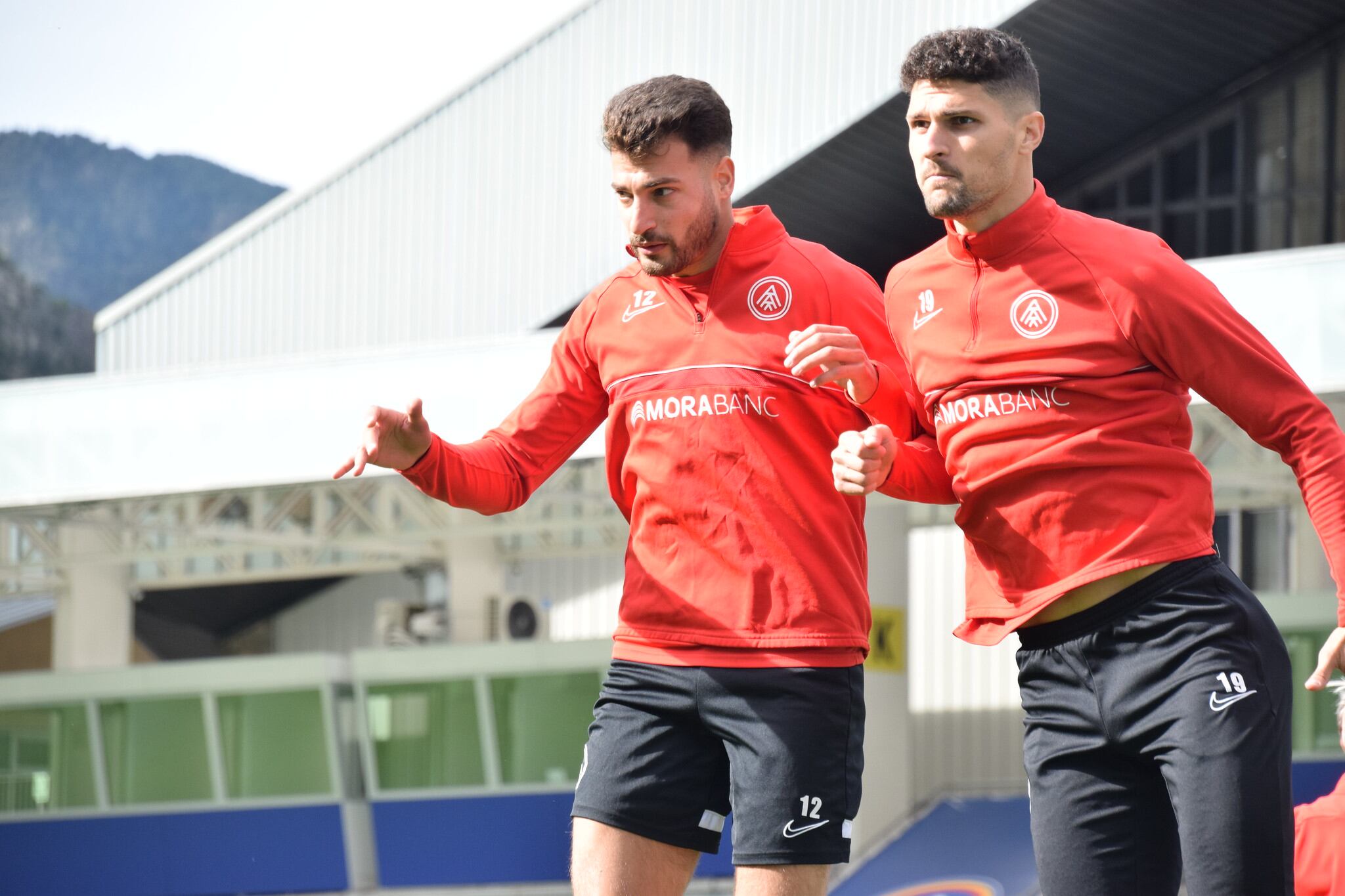 Sinan Bakis, serà demà titular.