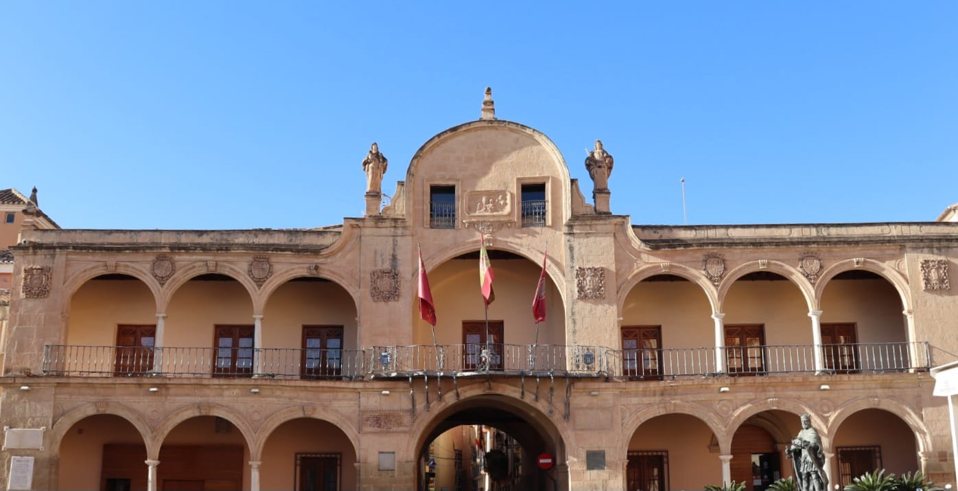 El Ayuntamiento de Lorca lamenta el suceso protagonizado por el portavoz del grupo Municipal Ciudadanos por su negativa a abandonar las dependencias municipales.