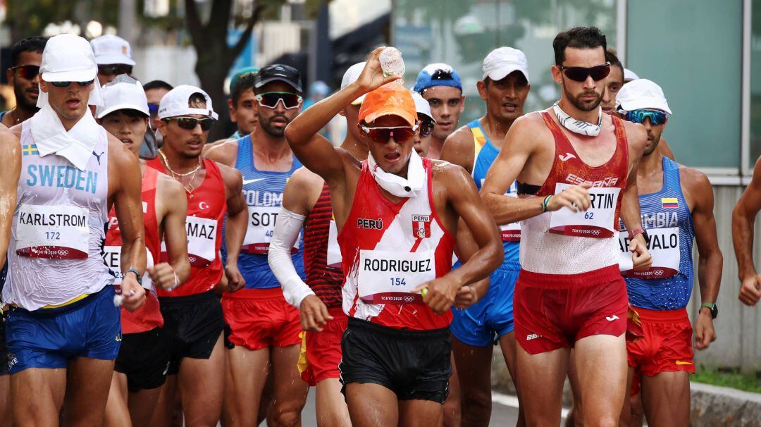 Alvaro Martín en el grupo de cabeza de los 20 km marcha