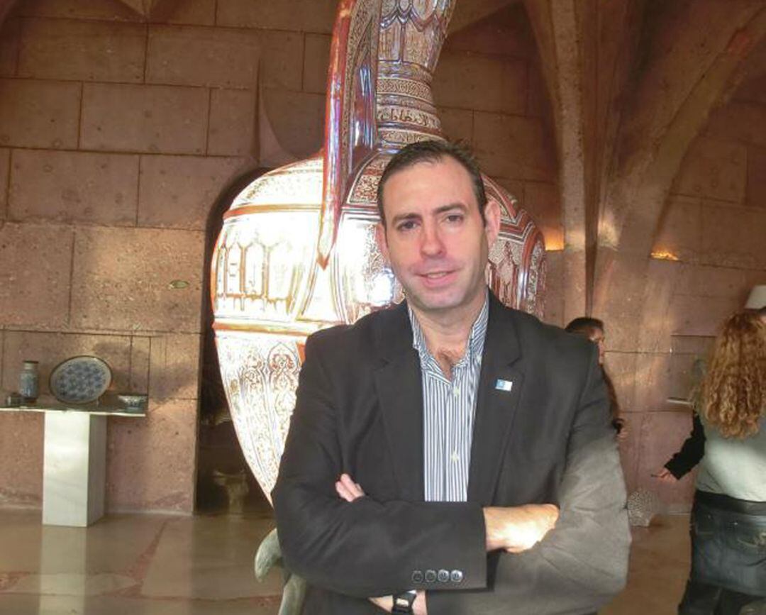 José Antonio Rodríguez Salas, exalcalde de Jun (Granada) en el Pabellón de las Artes de su localidad