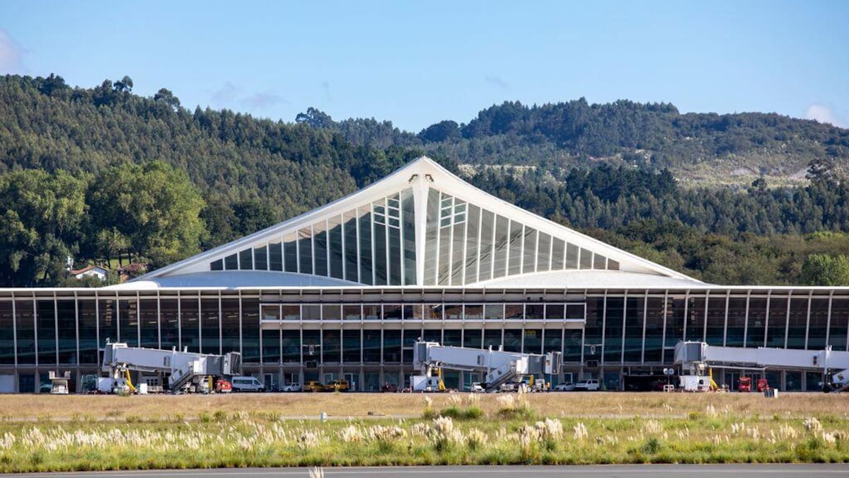 El Aeropuerto de Bilbao alcanza los siete millones de pasajeros en un año