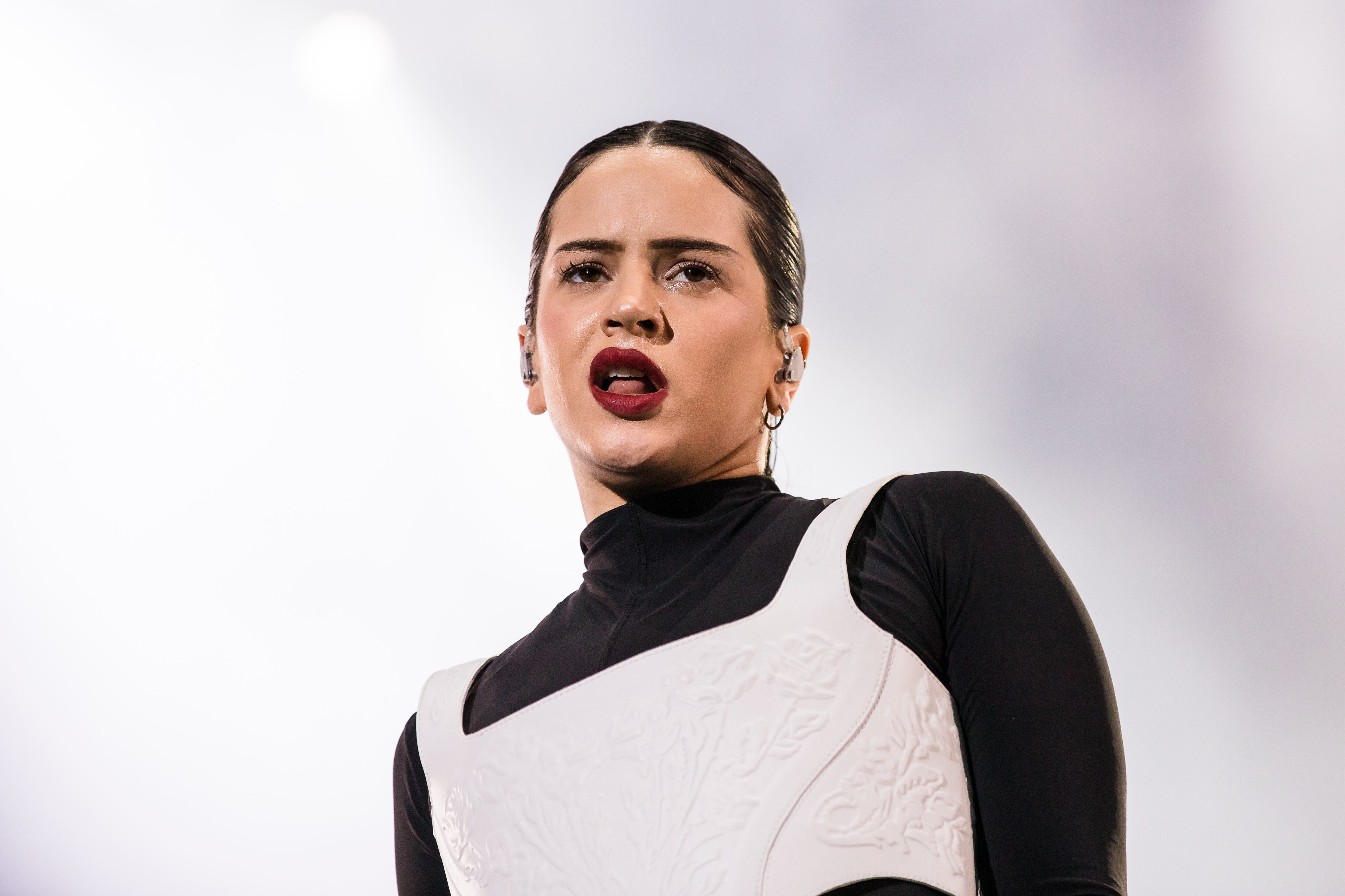 Rosalía, durante una actuación en Brasil.