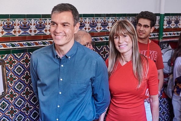 El presidente del Gobierno, Pedro Sánchez, y su esposa, Begoña Gómez (Photo by Borja B. Hojas/Getty Images)