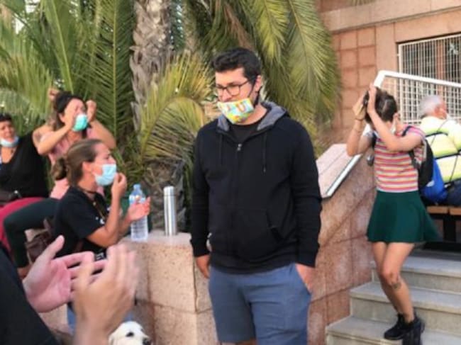 Activistas saliendo de los Juzgados de Granadilla