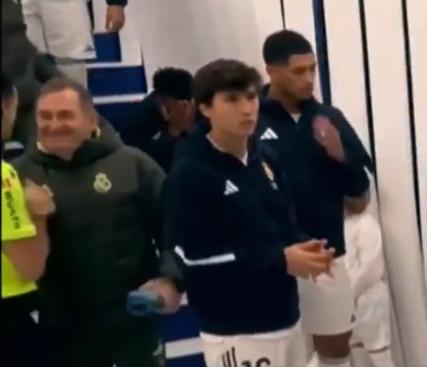 Vinicius llorando en el túnel de vestuarios