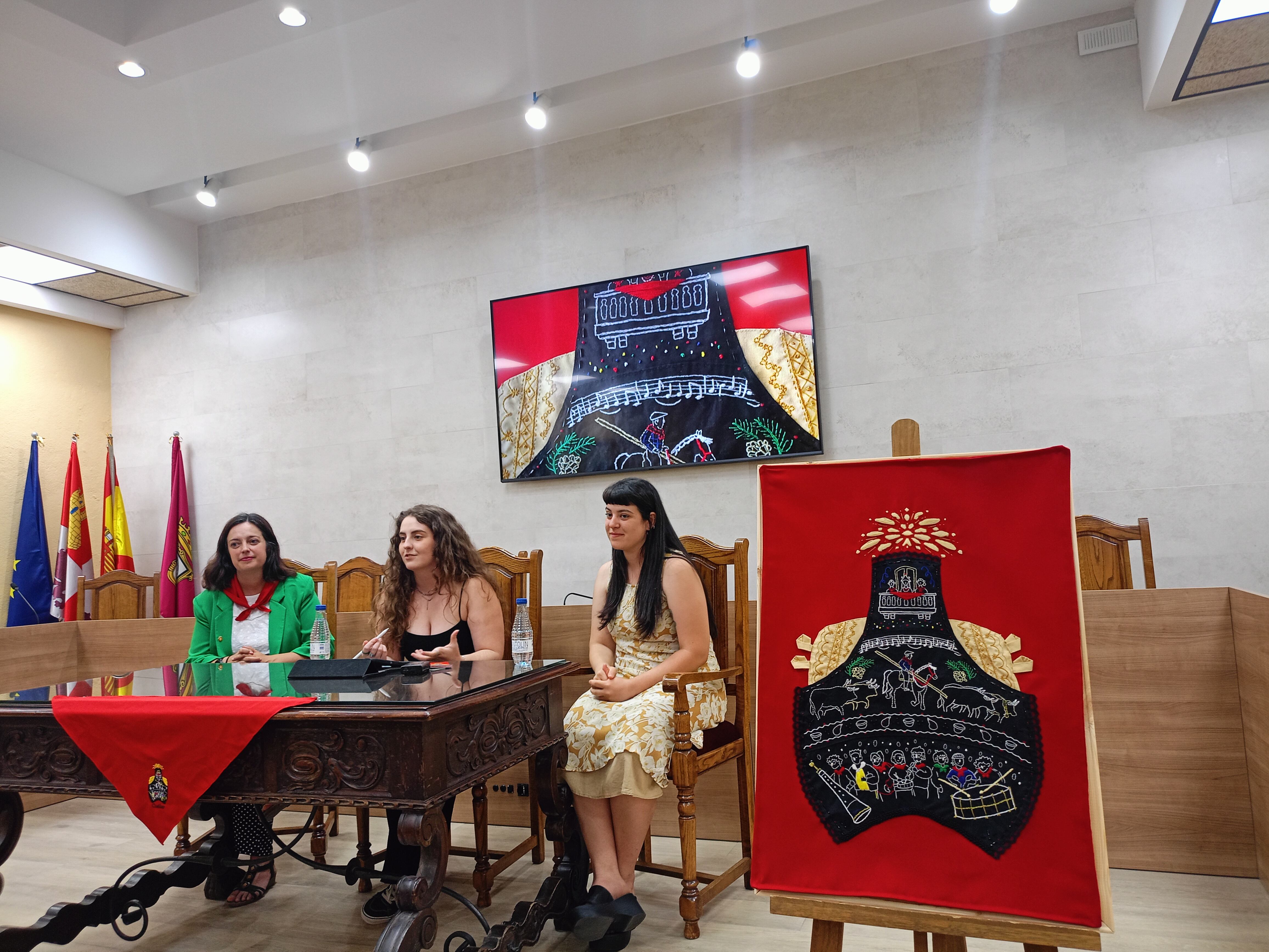 Detalle del diseño del repostero anunciador de las fiestas de Cuéllar