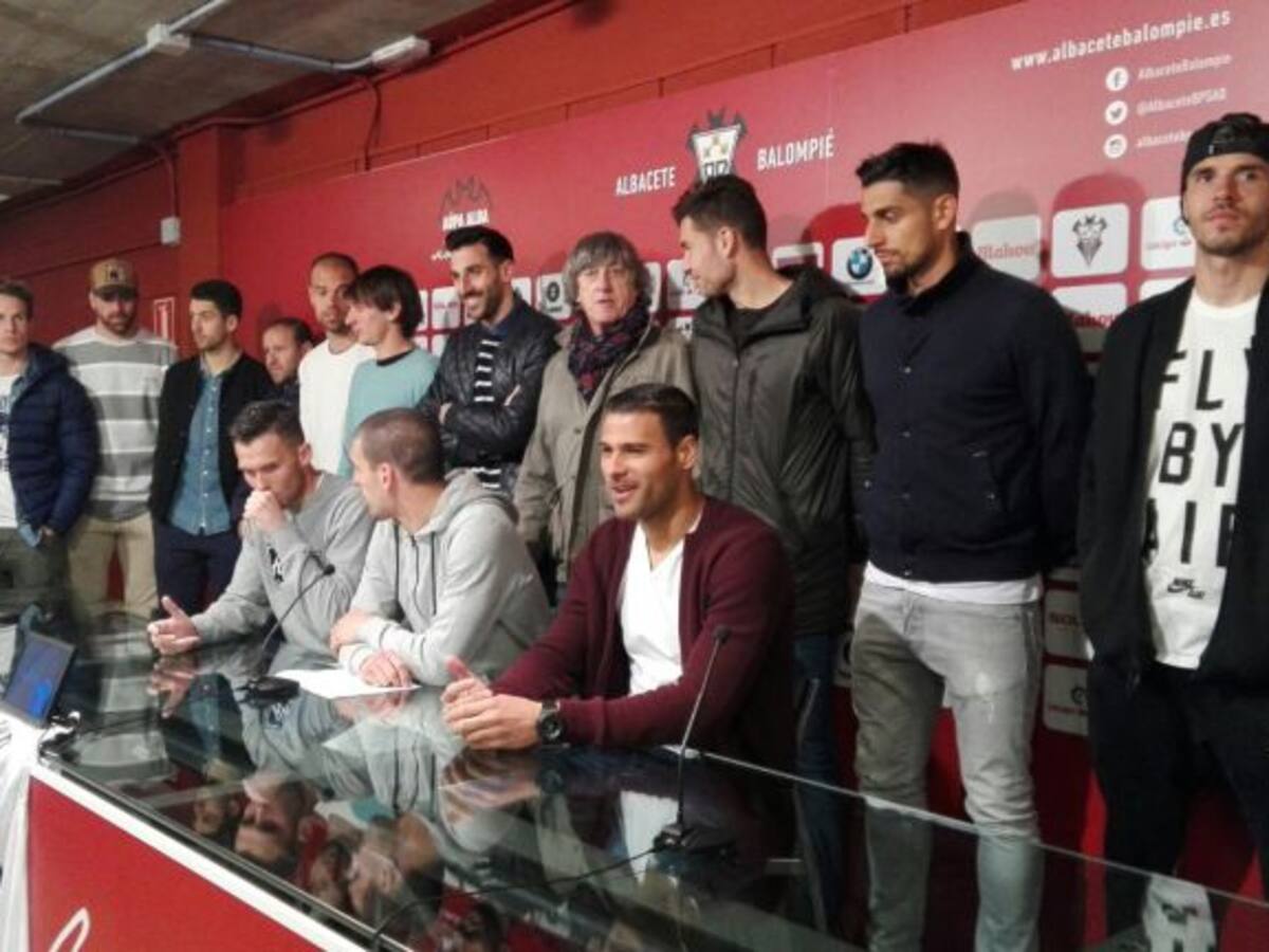 "La mejor forma de ayudar a Pelayo es centrarnos en lo deportivo"