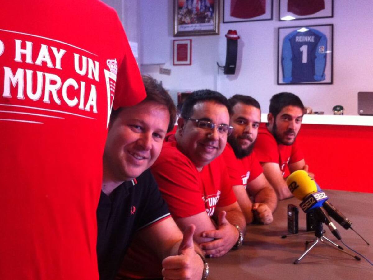 'Sólo hay un Real Murcia... y está en tu corazón'