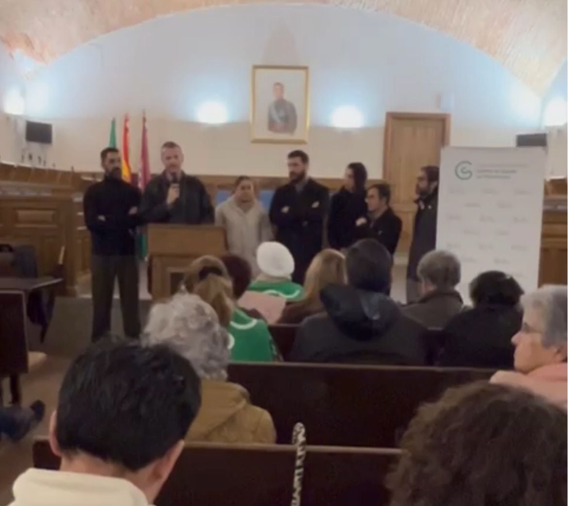 Un momento del acto en el Ayuntamiento de Plasencia