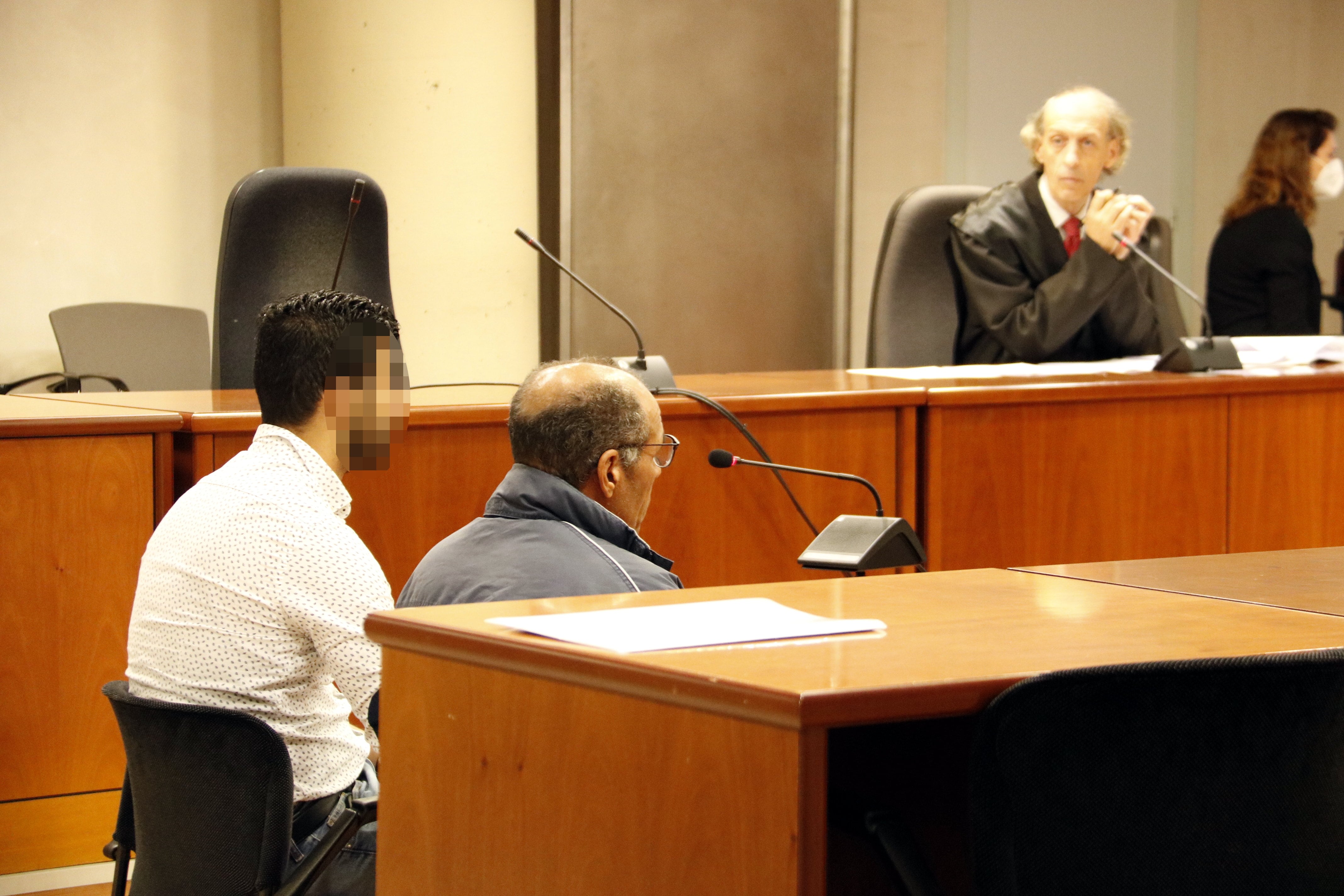 Un moment del judici a l&#039;acusat de petonejar una menor d&#039;11 anys en un portal de Tremp. Foto: ACN.