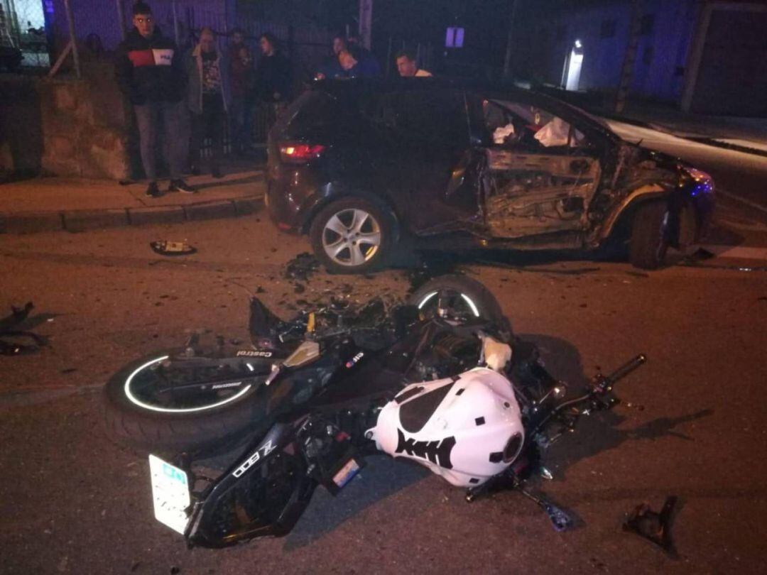 Accidente de moto en el que falleció el conductor de la misma.
