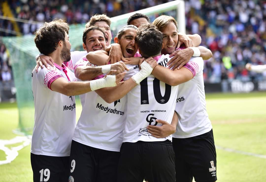 El Salamanca CF UDS festeja uno de los goles anotados este domingo ante el Astorga