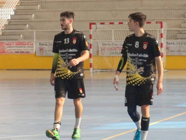 El Bm. Elda - C.E.E. debe ser solidario en su juego para ganar en Puente Tocinos