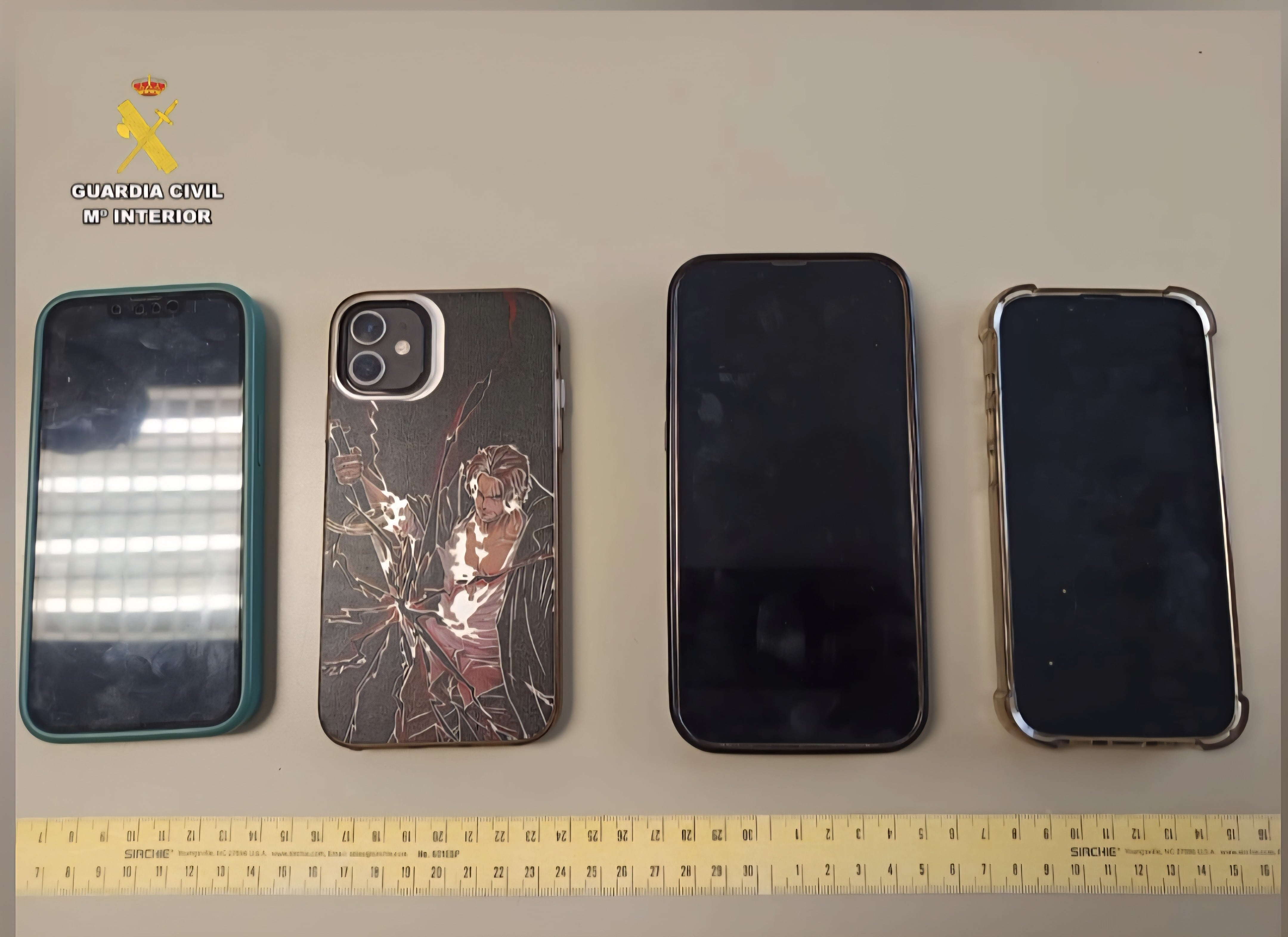 Los móviles han sido recuperados. Foto: Guardia Civil