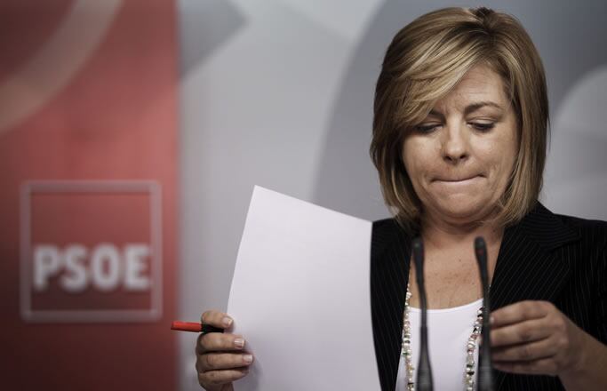 La vicesecretaria general del PSOE, Elena Valenciano, durante la rueda de prensa tras la reunión de la Comisión Permanente de la Ejecutiva Federal del partido. EFE/J.J. Guillén