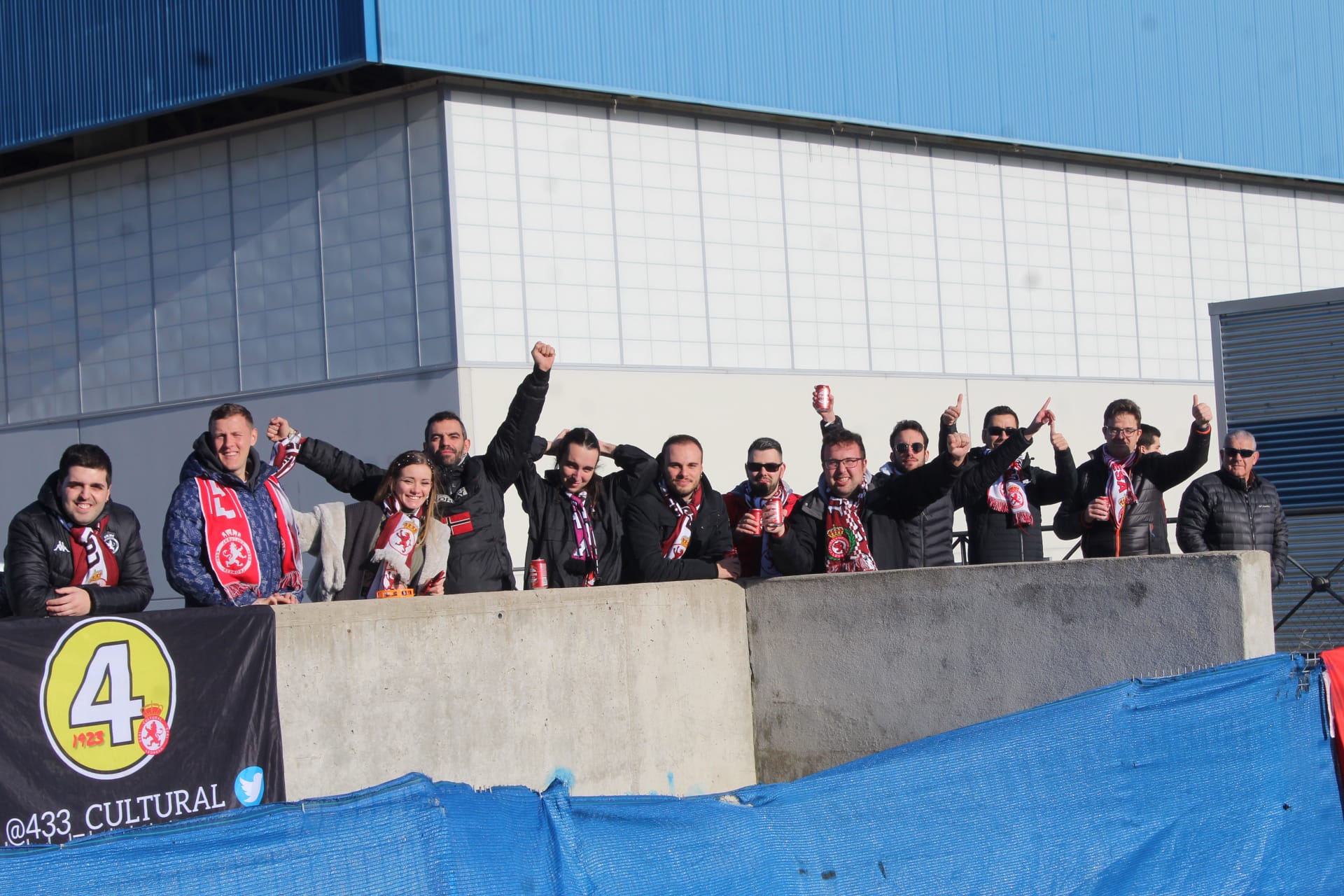 Los hinchas culturalistas vieron el partido desde la calle