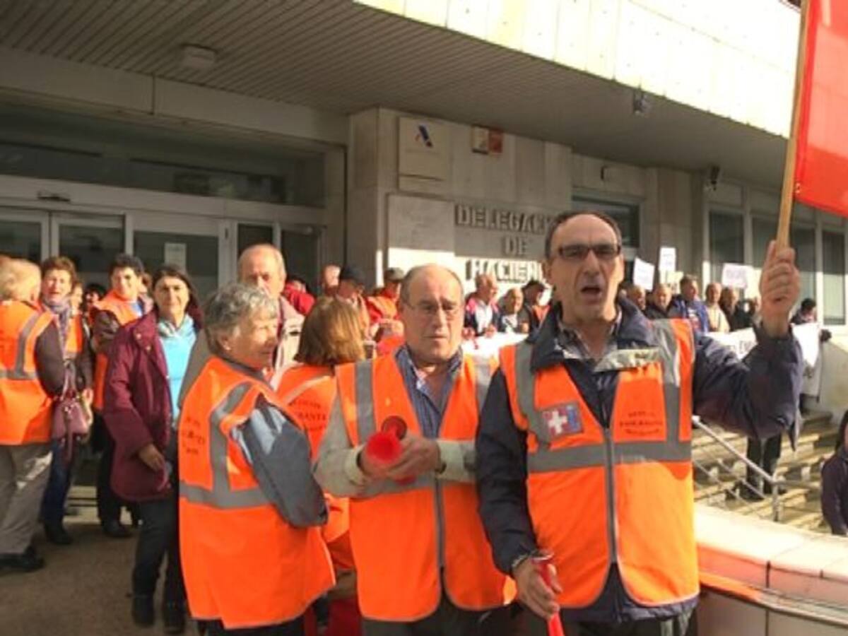 Los retornados fijan la vista en el 20D para regularizar su situación