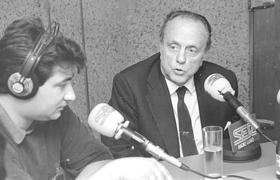 Arcadio Silvosa y Manuel Fraga en los estudios de Radio Lugo