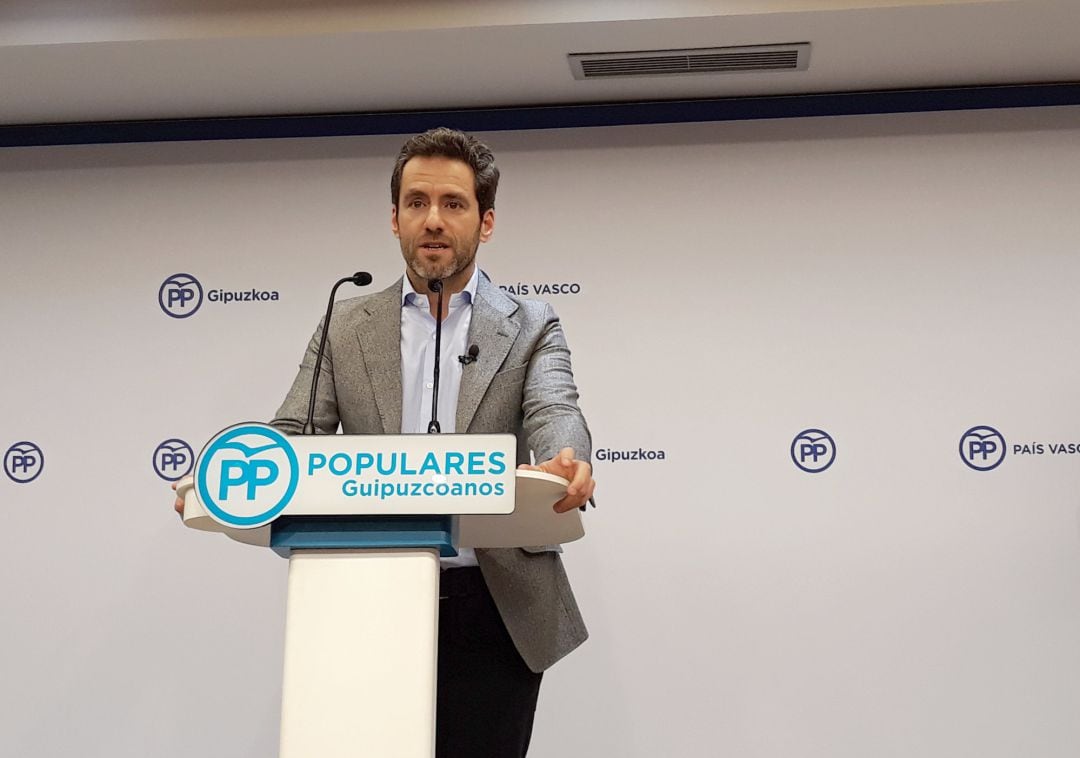 El presidente del PP en Gipuzkoa anuncia, en rueda de prensa, su retirada de la vida política