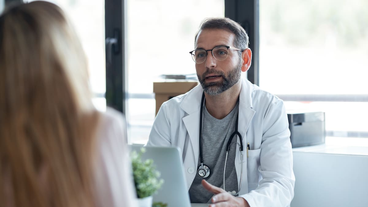 Los trabajadores ya no tendrán que entregar la baja laboral: todos los cambios que entran en vigor este sábado